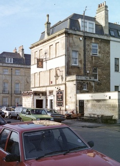Pubs of Bath - The Pulteney Arms